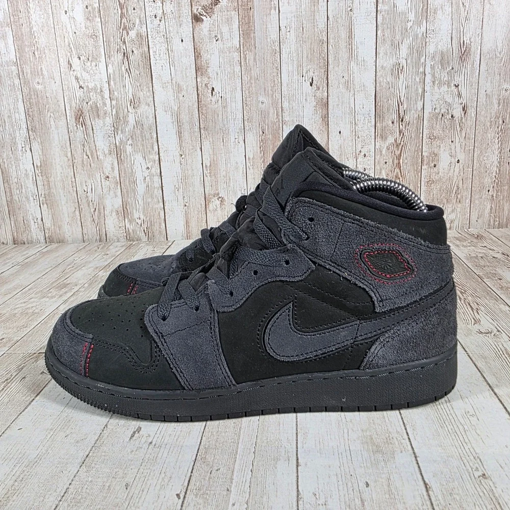 Nike‎ Air Jordan 1 Mid SE GS Black Red Basketball Shoes FQ7742 001 Kids Size 7Y